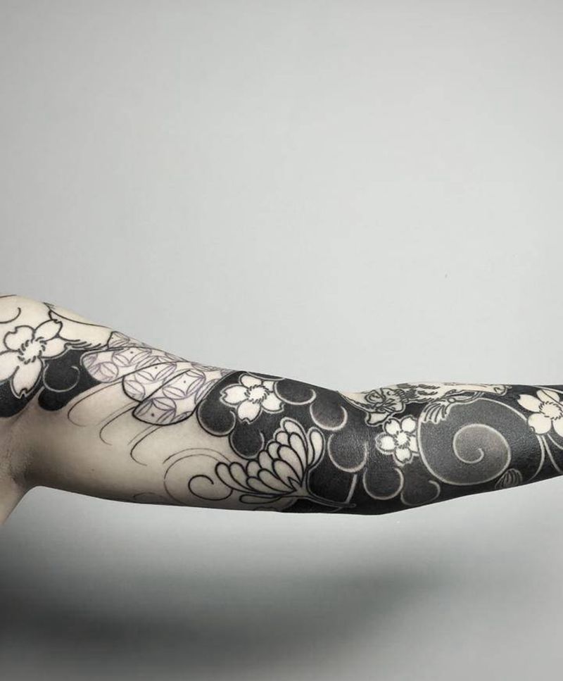 日式花臂纹身图片_臀部手臂老传统日式纹身九尾狐纹身樱花纹身纹身图案