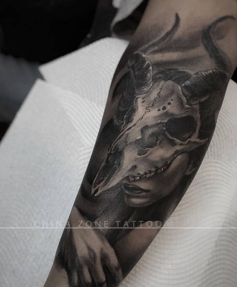 墨尔本店Fiona作品纹身图片_手部手臂水墨肖像纹身图案
