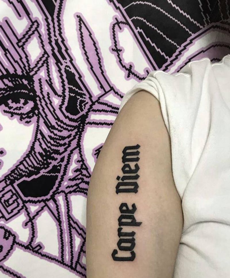 哥特字母纹身图片_手臂花体字纹身图案