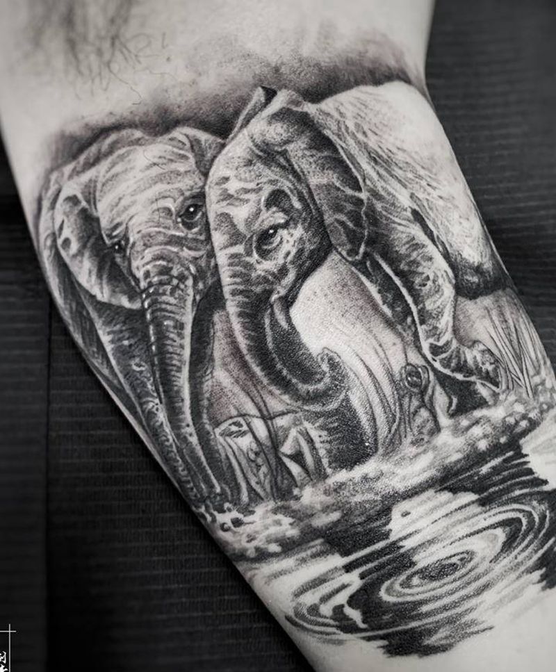 有对象纹身图片_手臂欧美写实点刺象家情侣纹身图案