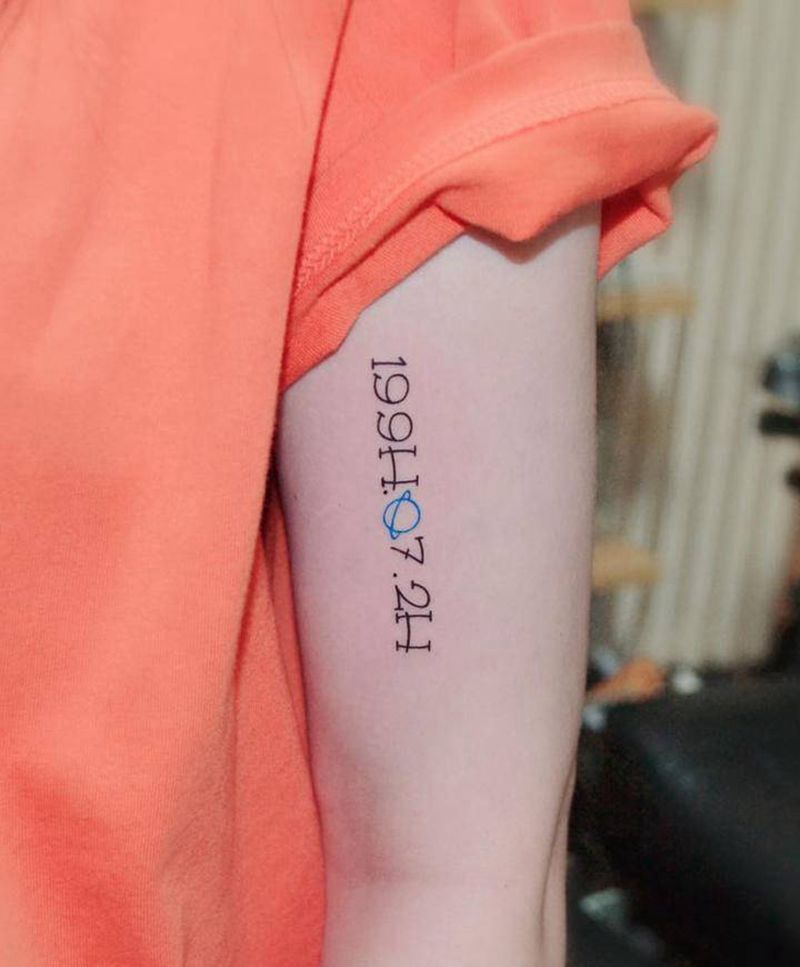 字母纹身图片_手臂花体字纹身图案