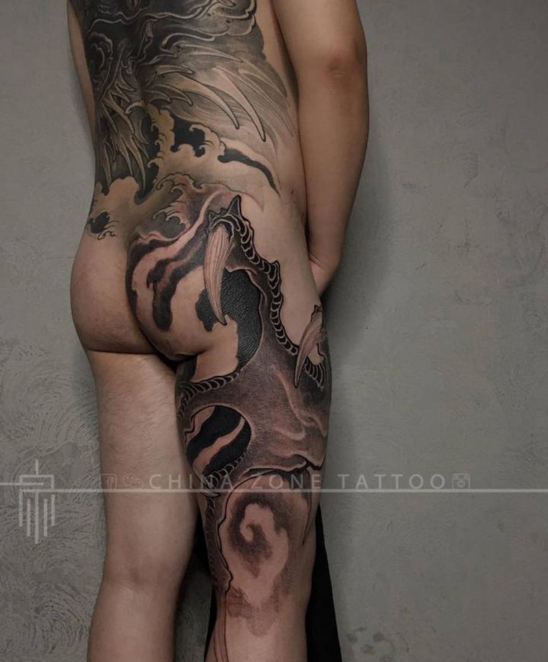 王位作品 整背衔接纹身图片_背部腿部新传统水墨龍纹身图案
