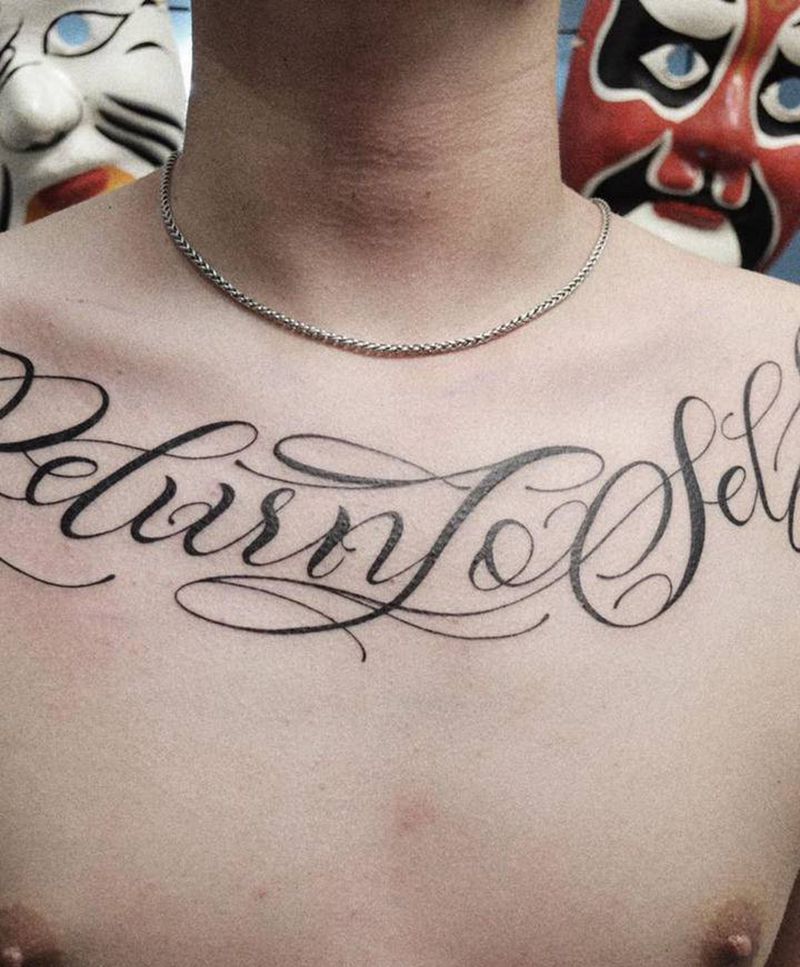 花体字纹身图片_胸部花体字花胸纹身图案