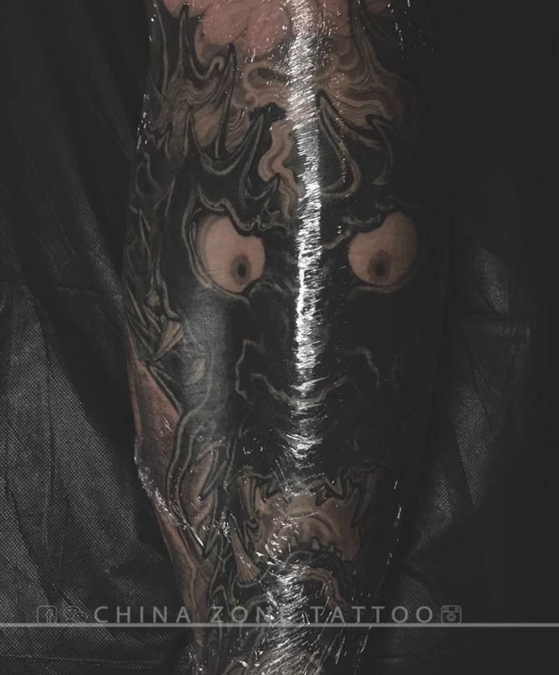 王位作品纹身图片_脚部腿部新传统水墨龙龍兔爷纹身图案