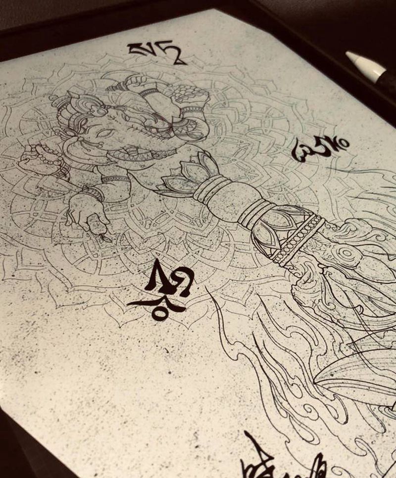 四臂象神金刚杵纹身图片_背部手臂新传统欧美写实象神金刚杵降魔杵纹身图案