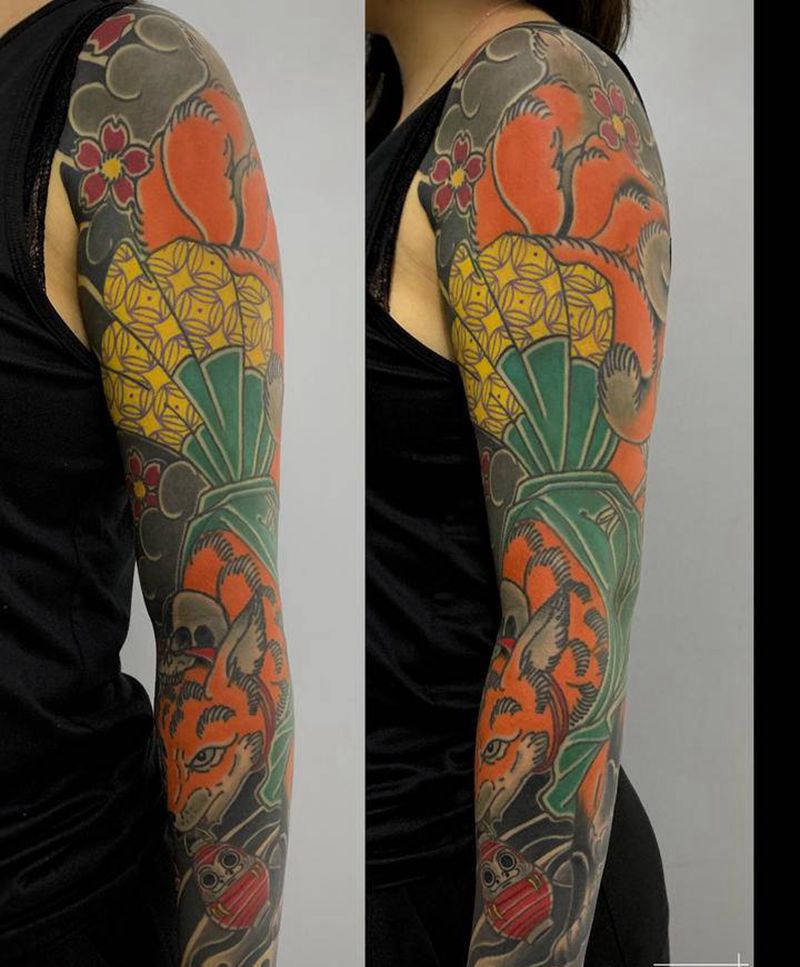 日式九尾纹身图片_手臂手部老传统Old School狐狸九尾日式纹身图案