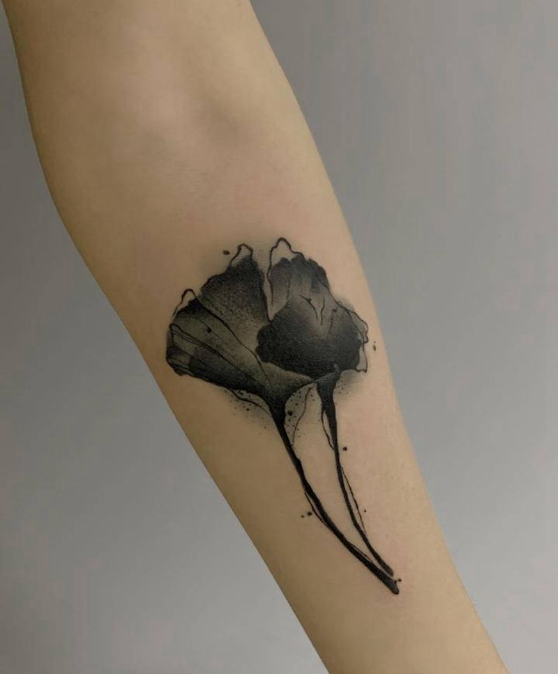 银杏纹身图片_手臂手部水墨水彩银杏叶水墨银杏小清新银杏纹身图案