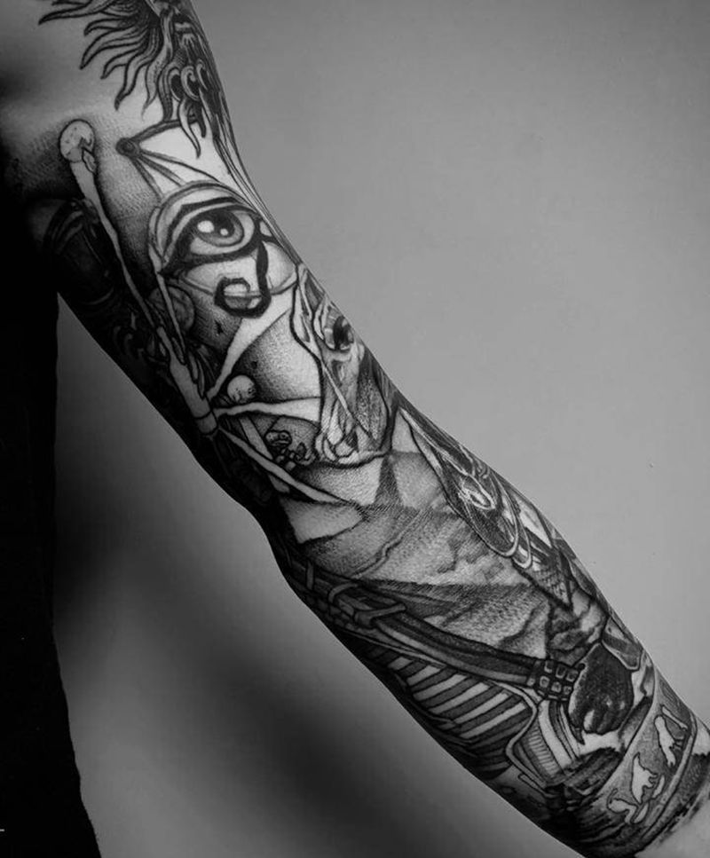 埃及神话纹身图片_手臂点刺欧美写实死神阿努比斯狮身人面像纹身图案