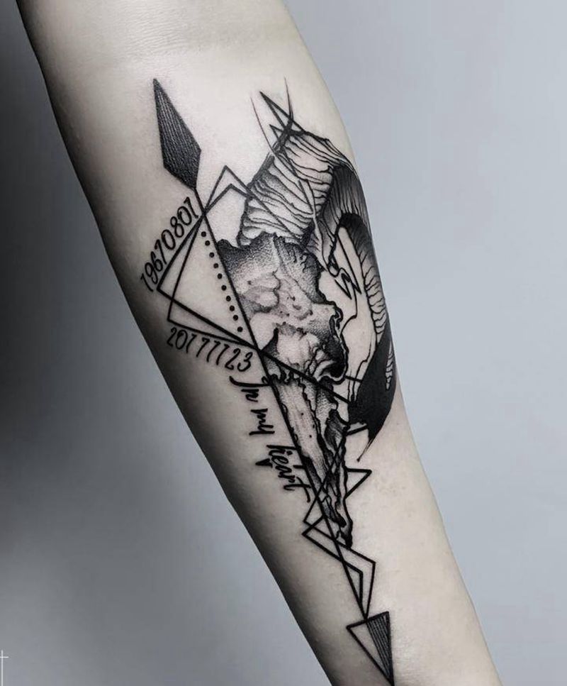 生肖羊纹身图片_手臂手部几何点刺生肖羊羊头纹身图案