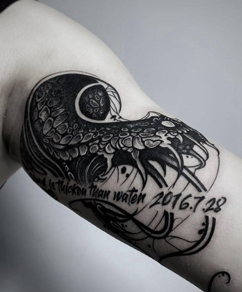 生肖蛇纹身图片_手臂点刺图腾蛇纹身属相蛇头纹身图案