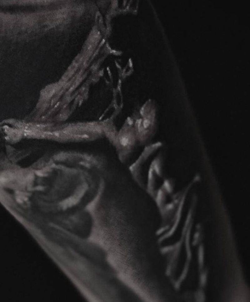 一刺-闰土纹身图片_欧美写实纹身图案