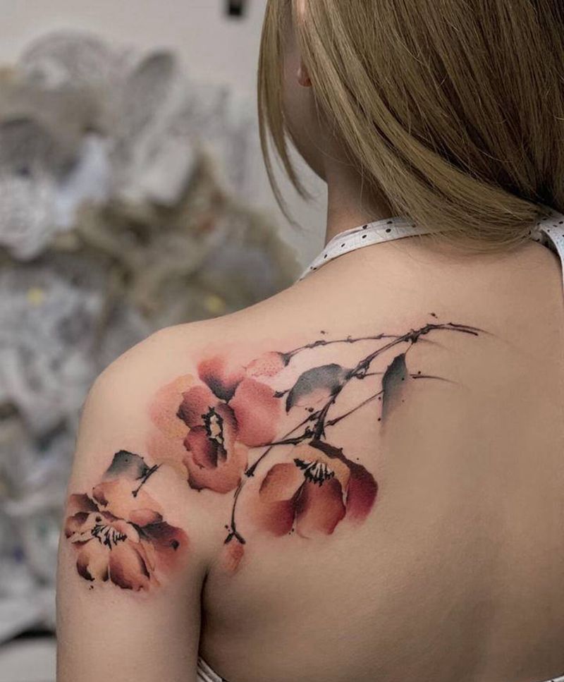 水彩木棉纹身图片_肩部背部水彩水墨花水彩画遮盖纹身图案