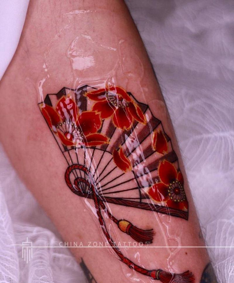 小图纹身图片_手部手臂新传统水彩扇子樱花纹身图案