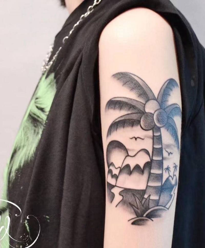 椰子树纹身图片_手臂Old School纹身图案