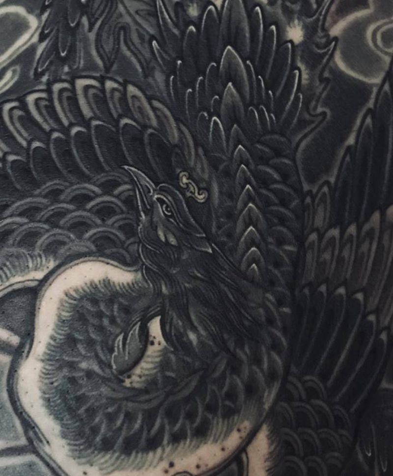 旧图修改细节纹身图片_腿部新传统水墨凤凰纹身图案