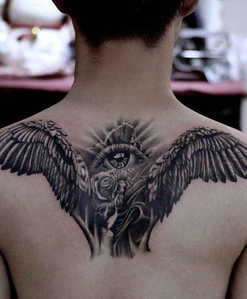 欧美翅膀纹身图片_欧美写实纹身图案