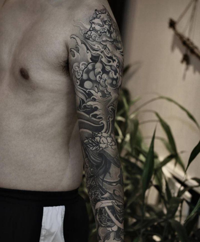 唐狮般若花臂纹身图片_手臂新传统老传统花臂纹身纹身图案