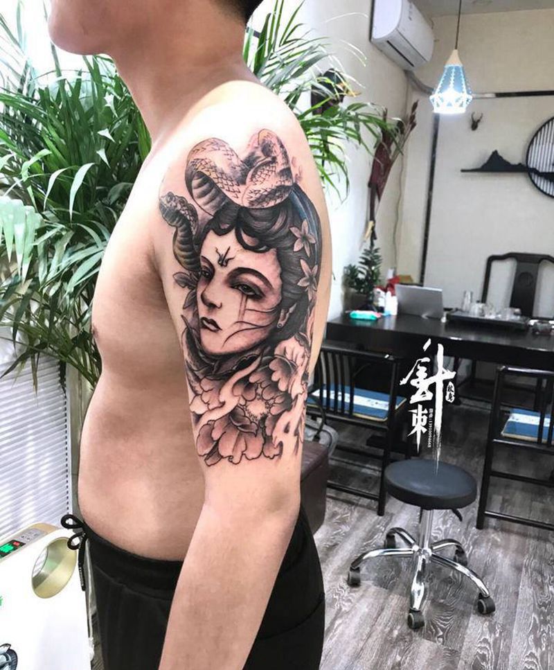 艺妓纹身图片_手臂新传统纹身图案