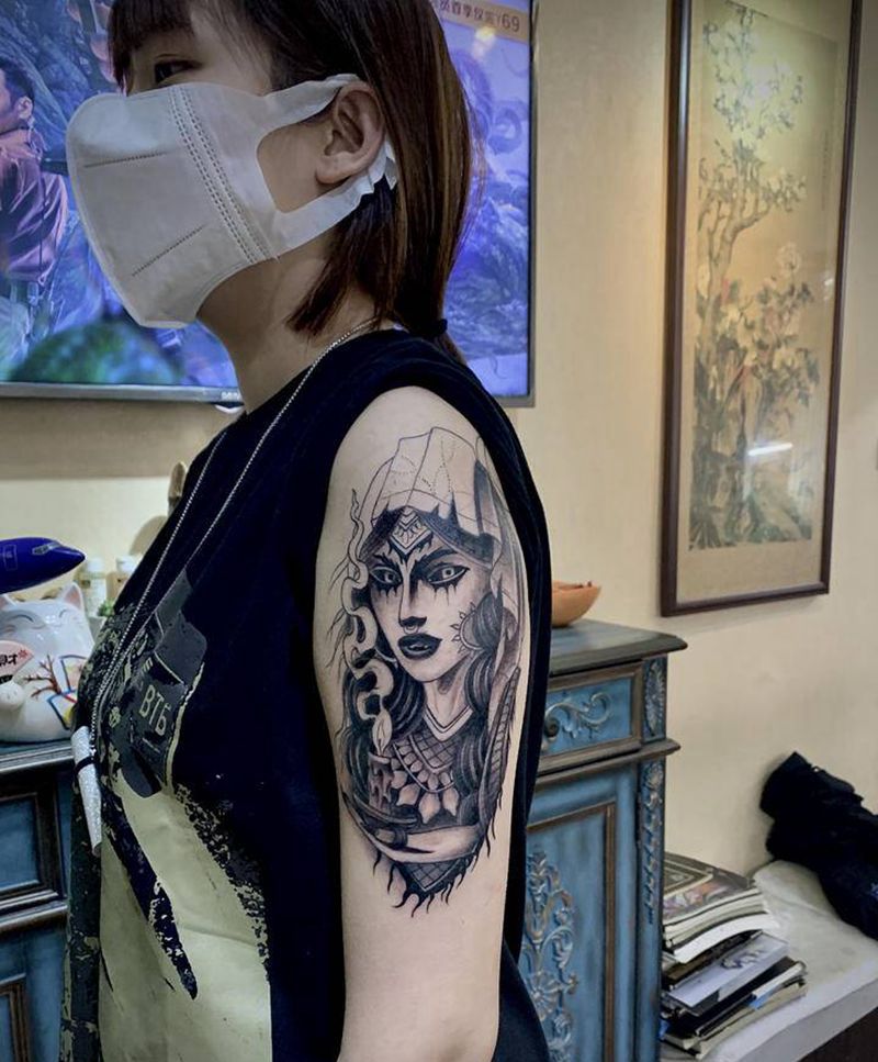 妞子纹身图片_手臂纹身图案