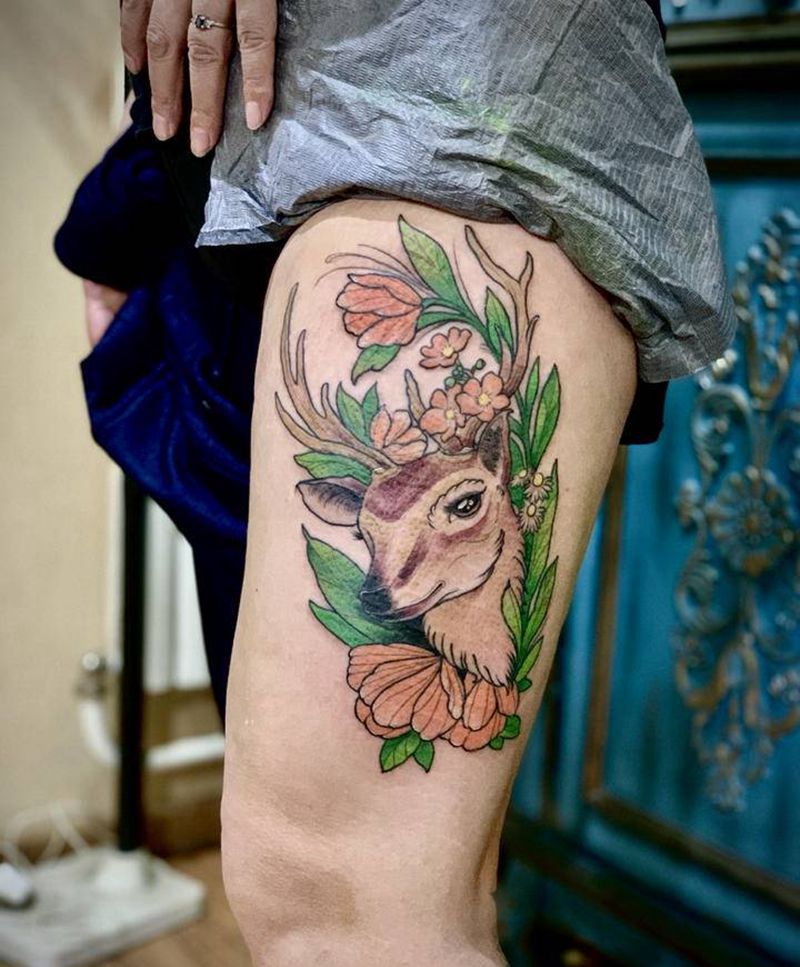 麋鹿纹身图片_臀部纹身图案