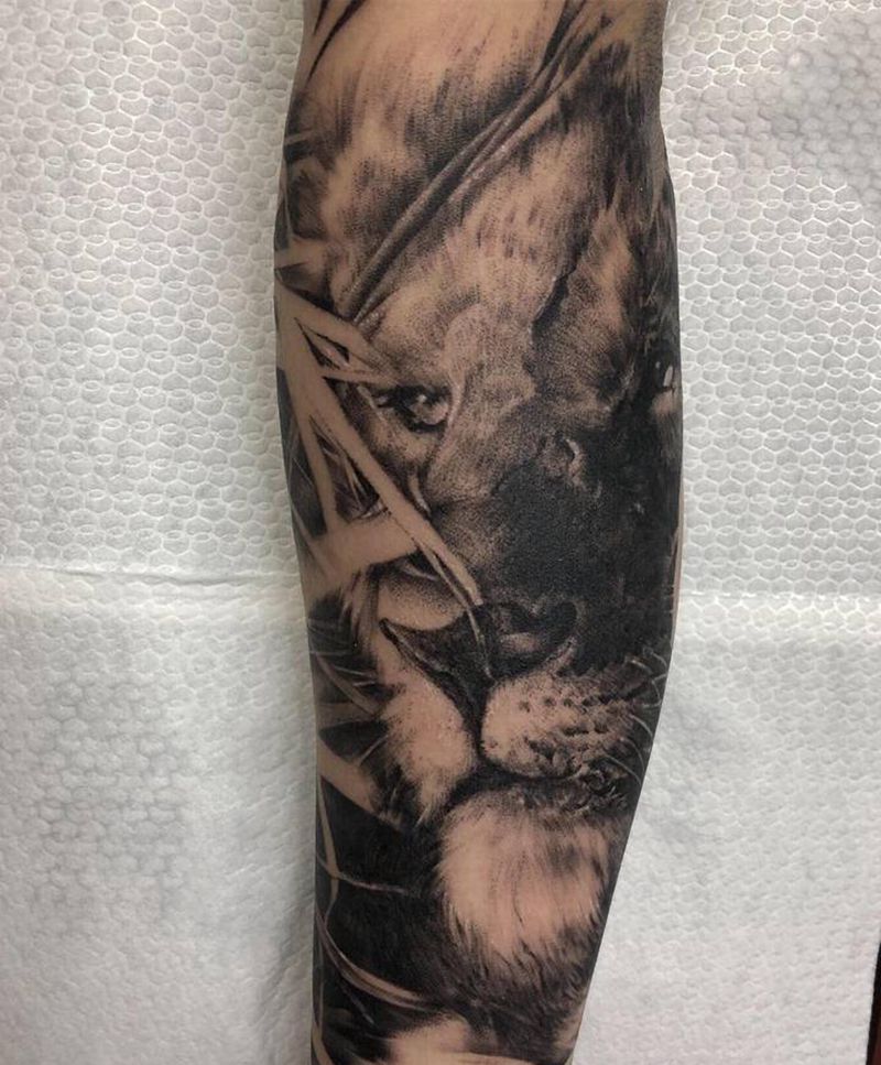 丛林之王（遮盖作品）纹身图片_手臂欧美写实纹身图案