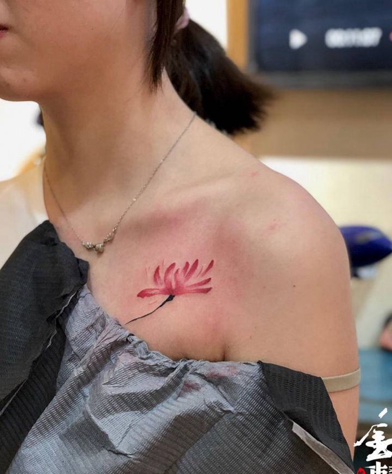 彼岸花纹身图片_胸部纹身图案