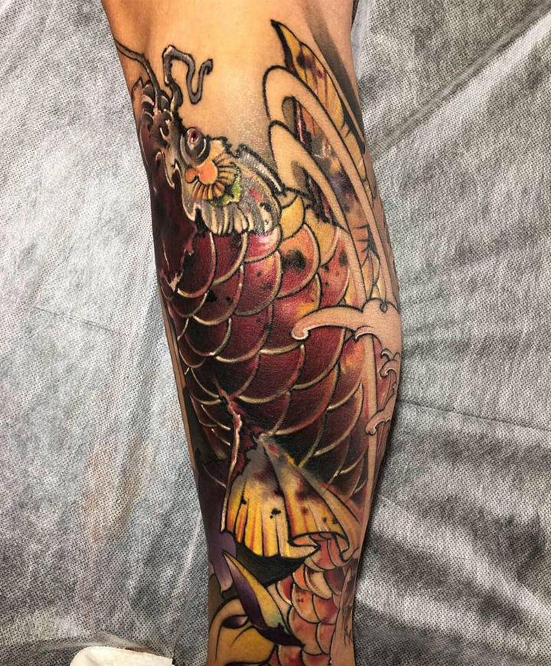 鱼纹身图片_腿部新传统纹身图案
