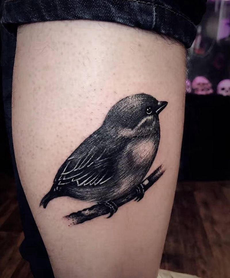 麻雀纹身图片_欧美写实纹身图案