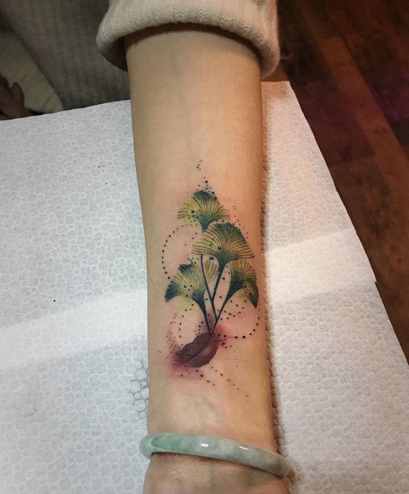 银杏叶纹身图片_手臂纹身图案