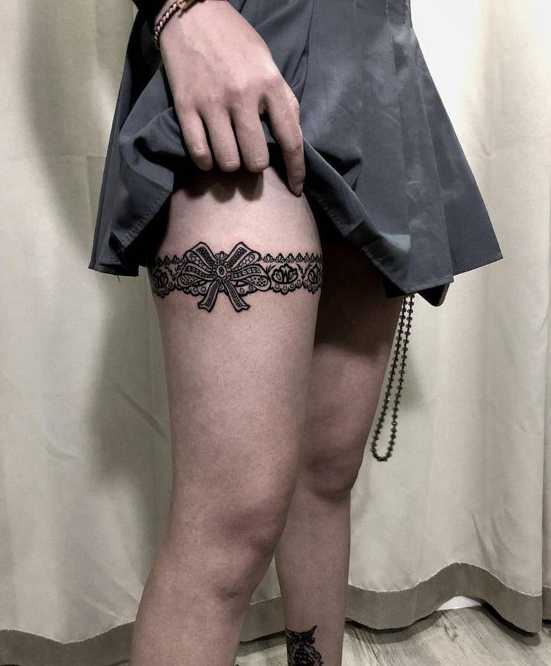 蕾丝腿环纹身图片_腿部图腾蕾丝纹身图案