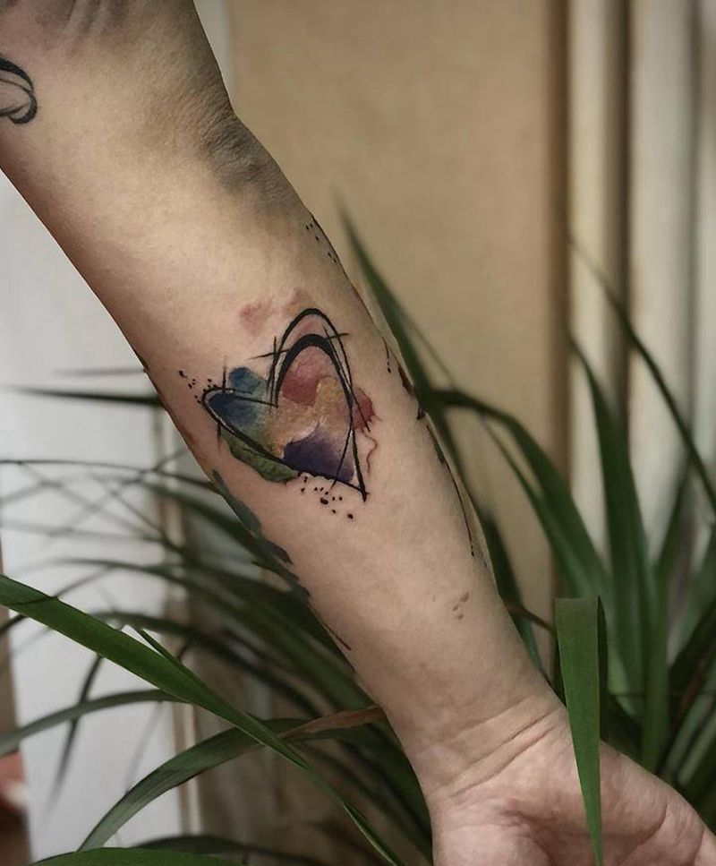 心纹身图片_手臂水彩纹身图案