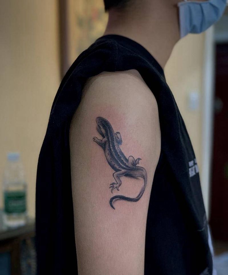 壁虎纹身图片_手臂纹身图案