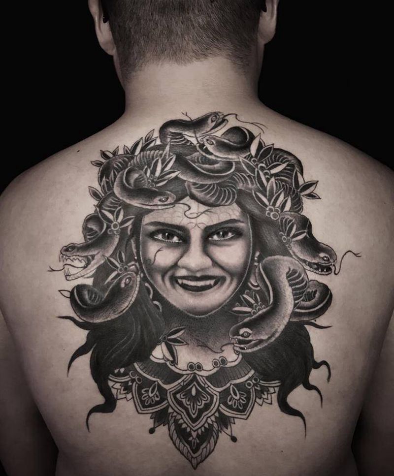 美杜莎纹身图片_欧美写实纹身图案