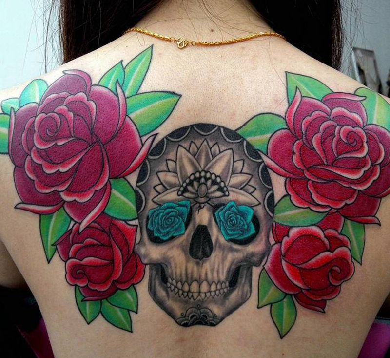 骷髅玫瑰纹身图片_背部纹身图案