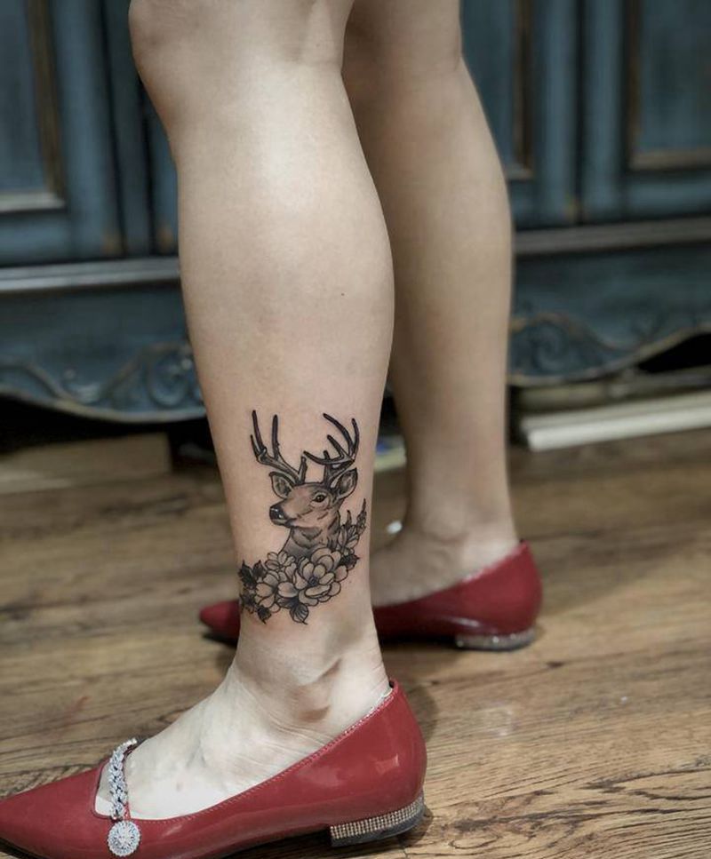 麋鹿纹身图片_脚部纹身图案