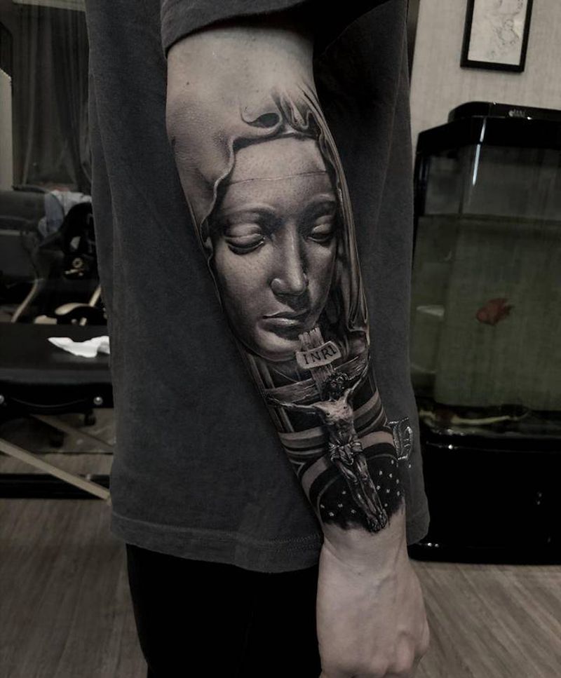 圣母耶稣纹身图片_手臂欧美写实耶稣圣母纹身图案