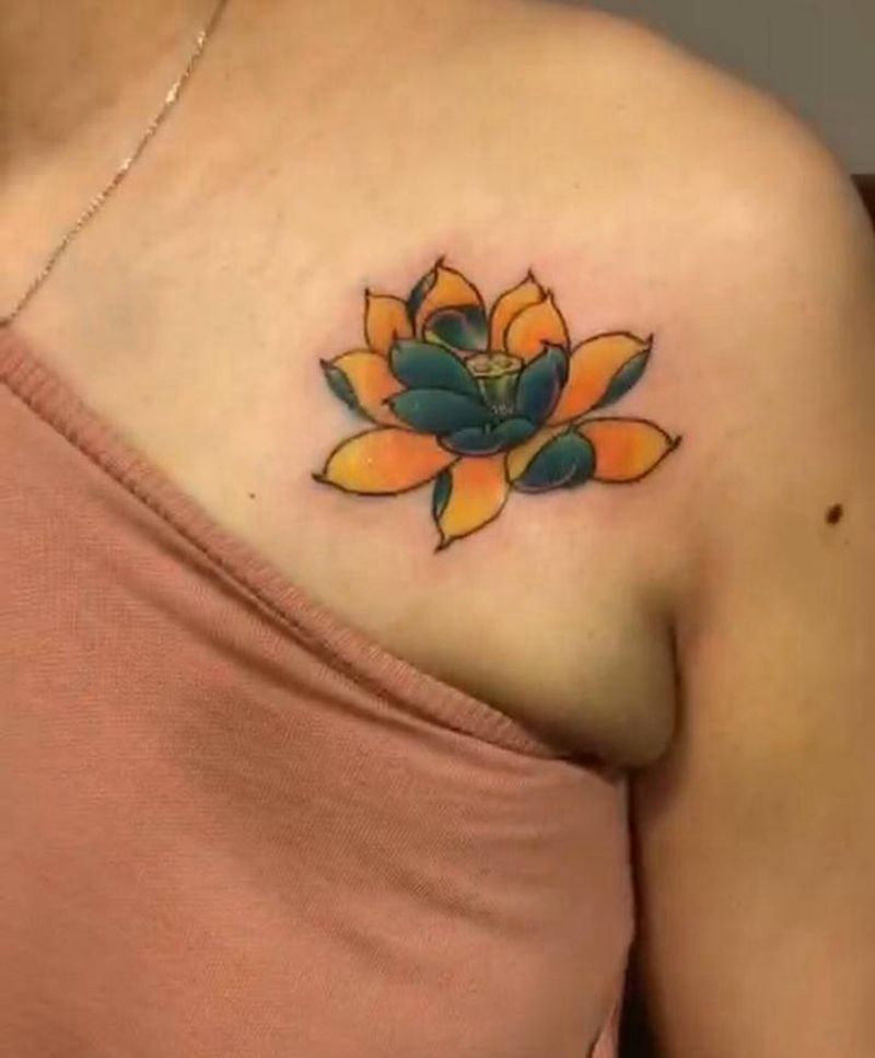 旧图遮盖莲花纹身图片_肩部新传统纹身图案