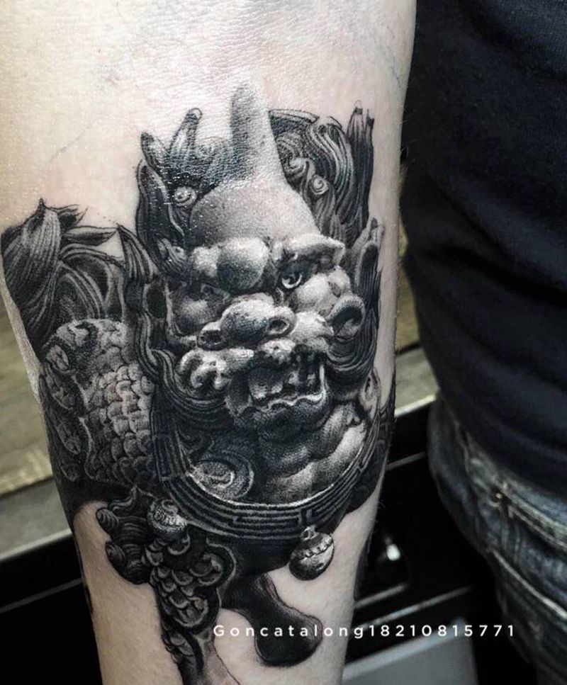 狮子纹身图片_手臂欧美写实纹身图案