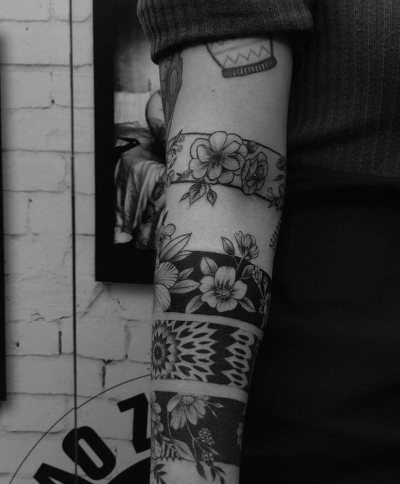 手环素花纹身图片_手臂图腾点刺素花纹身图案