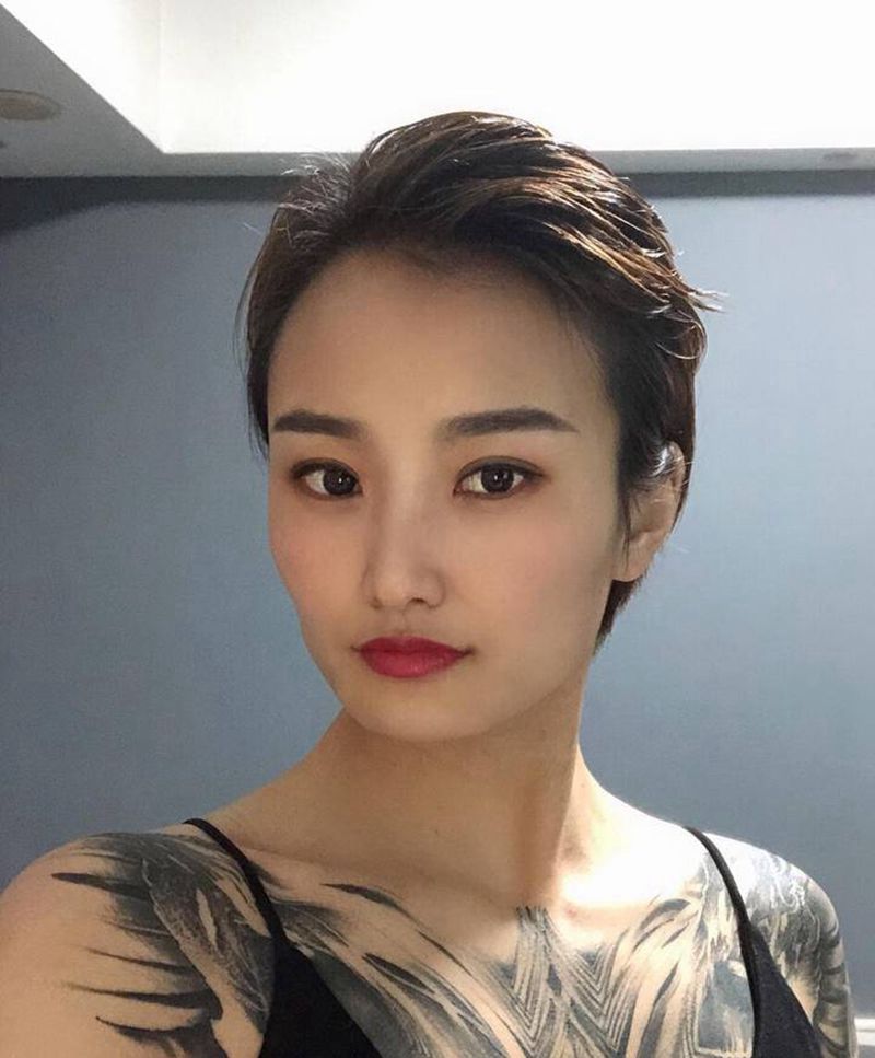 未完纹身图片_胸部纹身图案