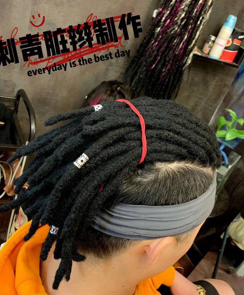 后扎脏辫纹身图片_北京脏辫制作纹身图案