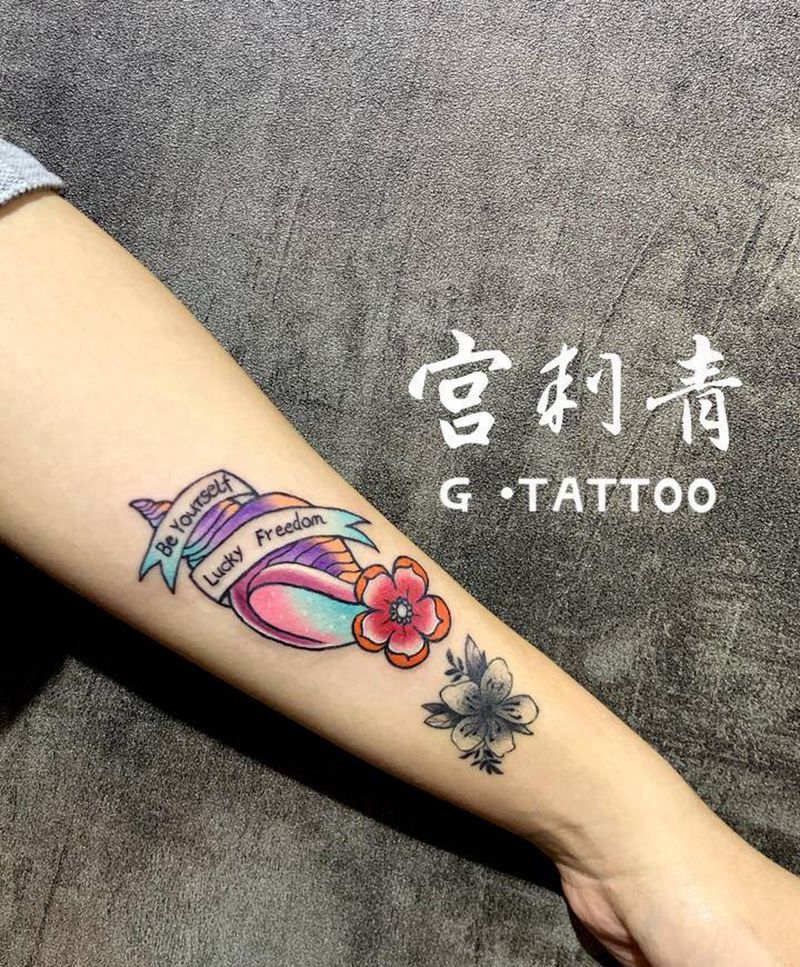 海螺纹身图片_手臂Old SchoolNew School纹身图案