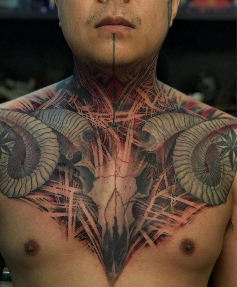 解读纹身图片_颈部原创纹身图案