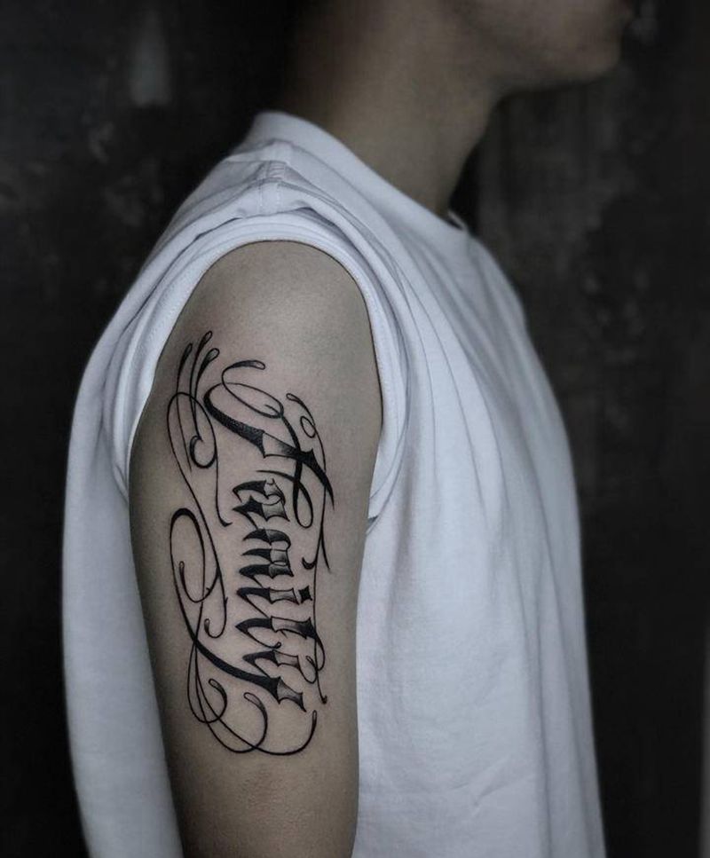 花体字纹身图片_手臂纹身图案