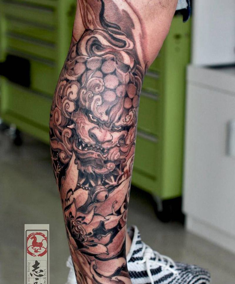 唐狮纹身图片_腿部新传统唐狮志永刺青纹身图案