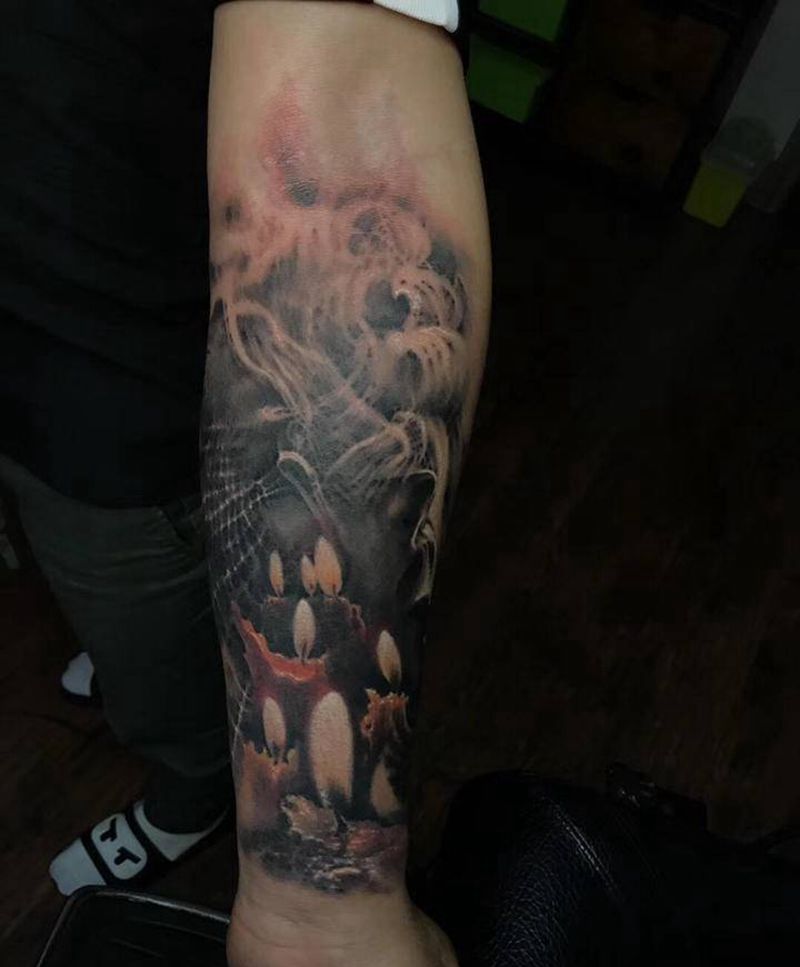 往事如烟纹身图片_手臂欧美写实纹身图案