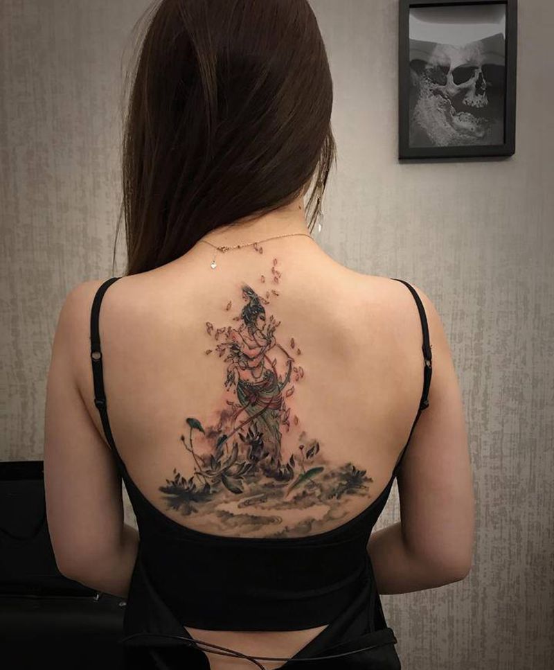 莲纹身图片_背部插画纹身图案
