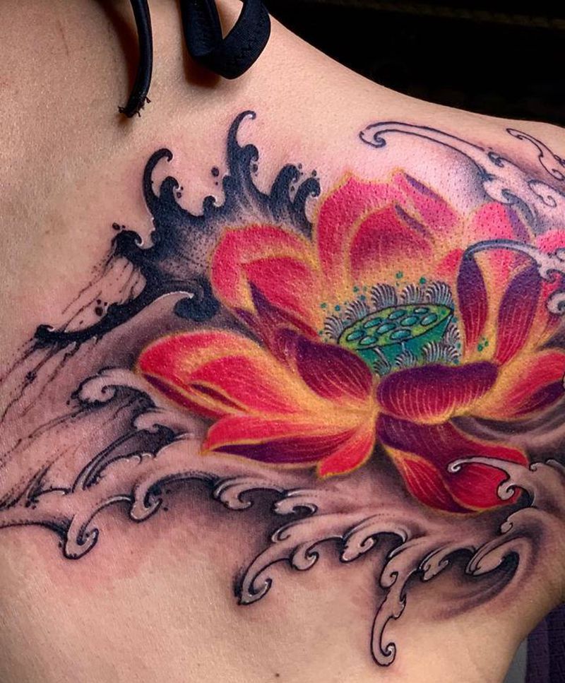水浪莲花纹身图片_肩部新传统纹身图案