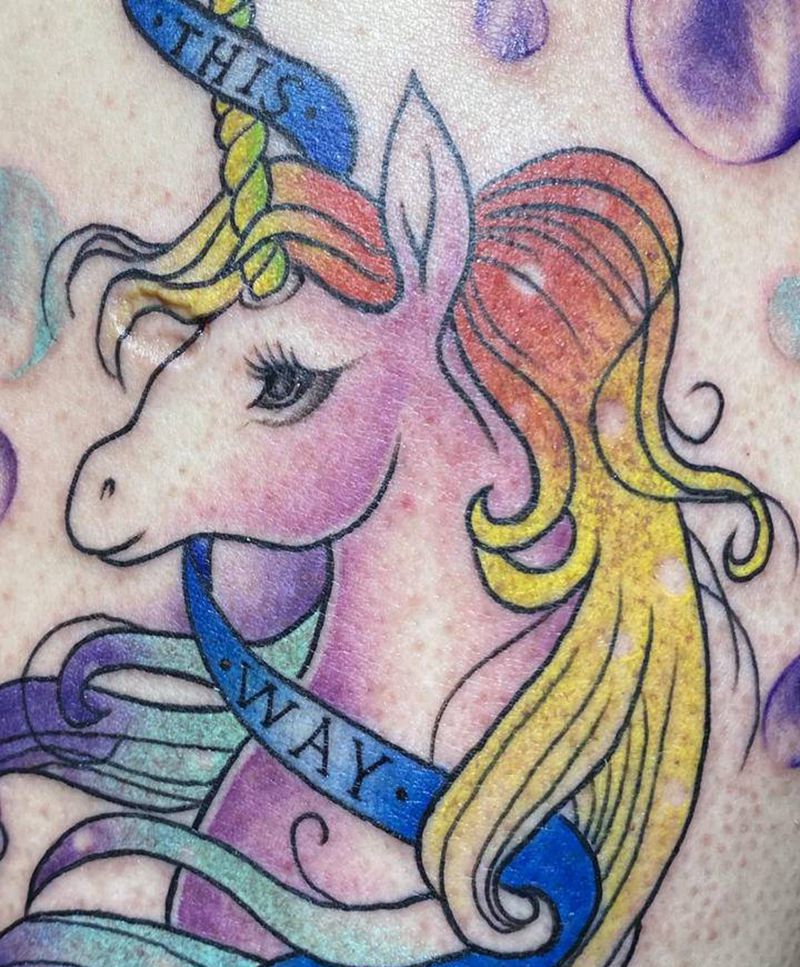 独角兽纹身图片_手臂欧美写实水彩纹身图案