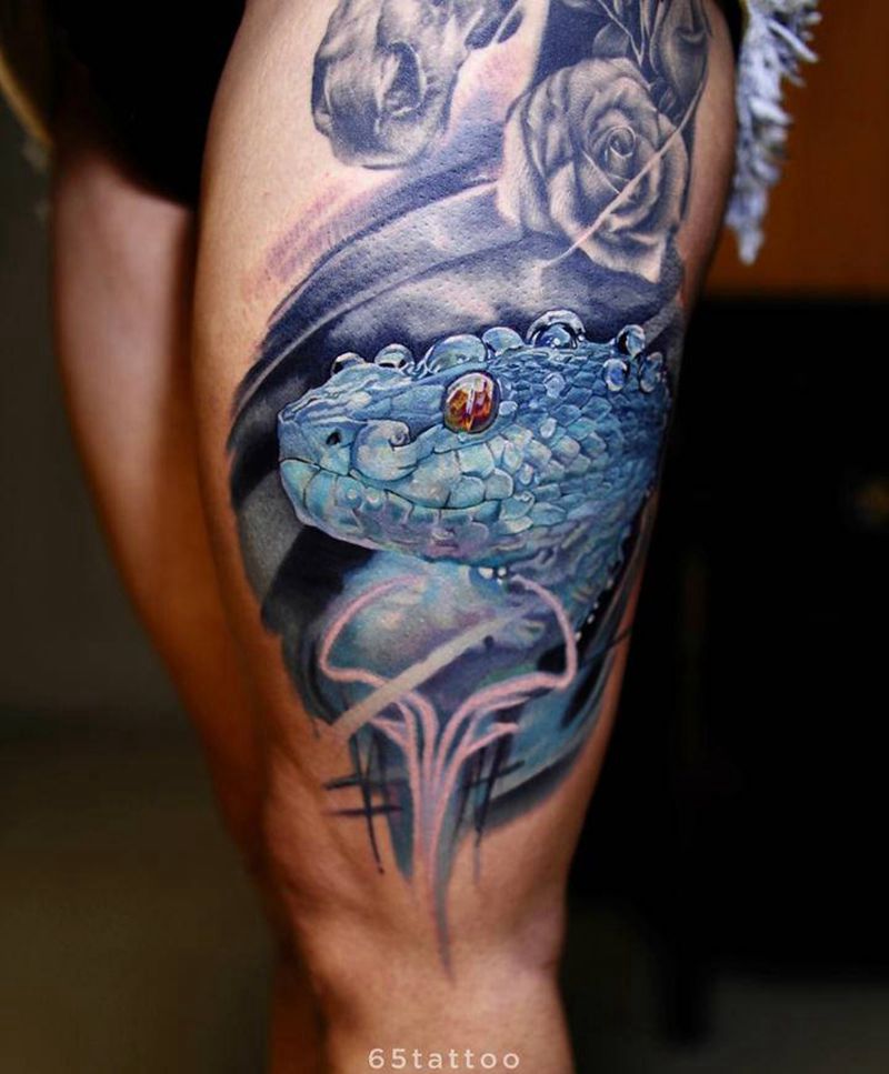 蛇纹身图片_腿部欧美写实纹身图案